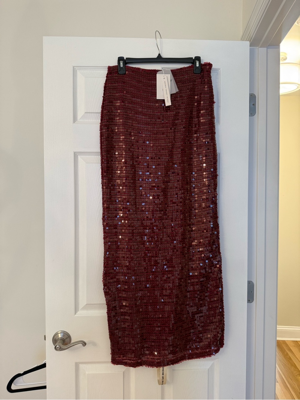 MARS THE LABEL THE NIA SEQUIN MAXI SKIRT SET IN WINE - Picture 3 of 14